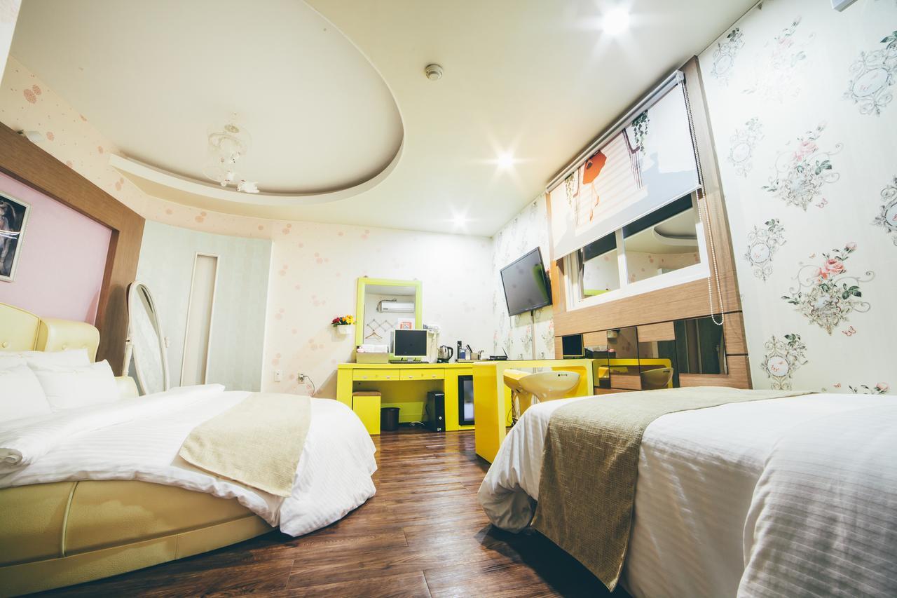 Hole In One Hotel Сачон Екстериор снимка