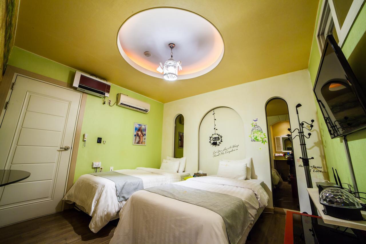 Hole In One Hotel Сачон Екстериор снимка
