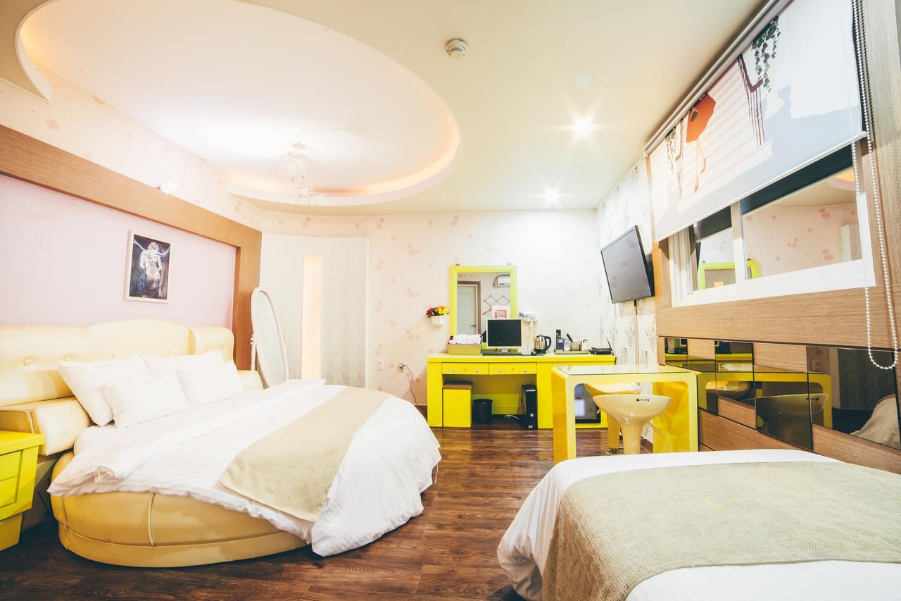 Hole In One Hotel Сачон Екстериор снимка